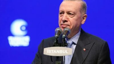 Türkiye, nefesini tuttu İstanbul'a Haliç Kongre Merkezi'ne kilitlendi. Başkan Recep
