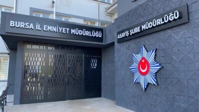 Bursa'da Ayhan Gülal, geç saatlere kadar mesaiye kaldı. Evine bırakılmayı