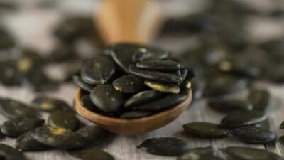 Enerjinin artmasında ve kas işlevlerinin desteklenmesinde magnezyum önemli bir mineraldir.