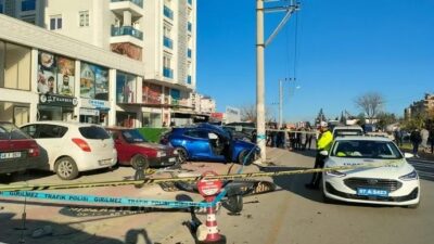 Antalya'da durakta otobüs beklerken otomobilin çarptığı emekli öğretmen çift Fatma