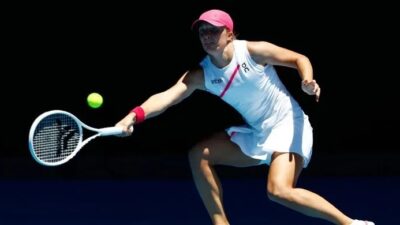 Tek kadınlarda dünya klasmanının 1 numarası Polonyalı Iga Swiatek, sezonun