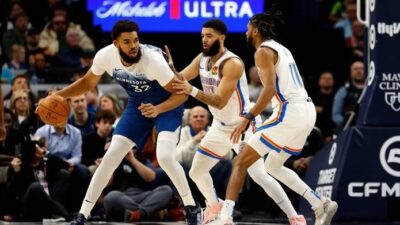 NBA'de Philadelphia 76ers, Joel Embiid'in 70 sayı kaydettiği maçta San