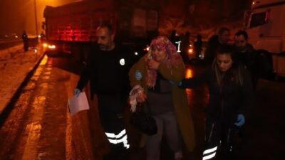 Kayseri'de 3 tır ve 5 otomobilin karıştığı zincirleme trafik kazasında