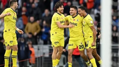 Lider Fenerbahçe, Trendyol Süper Lig 19. haftasında İstanbulspor'a konuk oluyor.