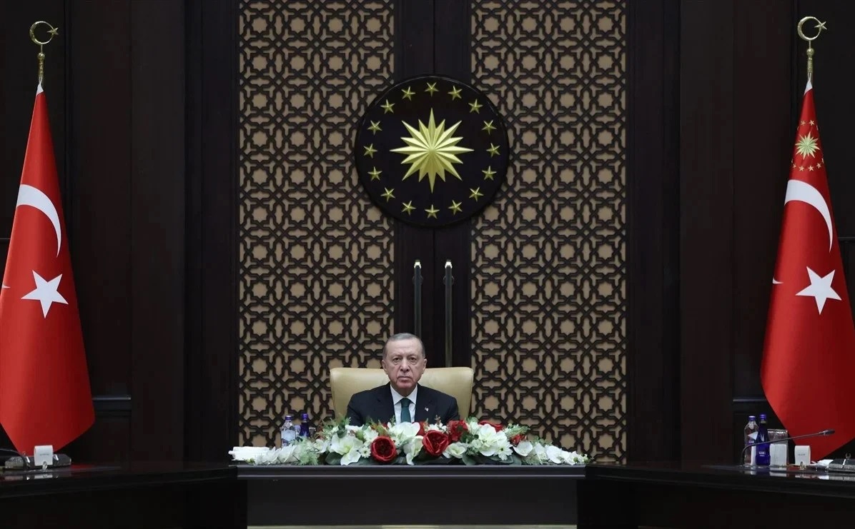 Cumhurbaşkanı Erdoğan'ın yönetiminde yaklaşık 2 saat süren toplantıda, Türkiye'nin savunma