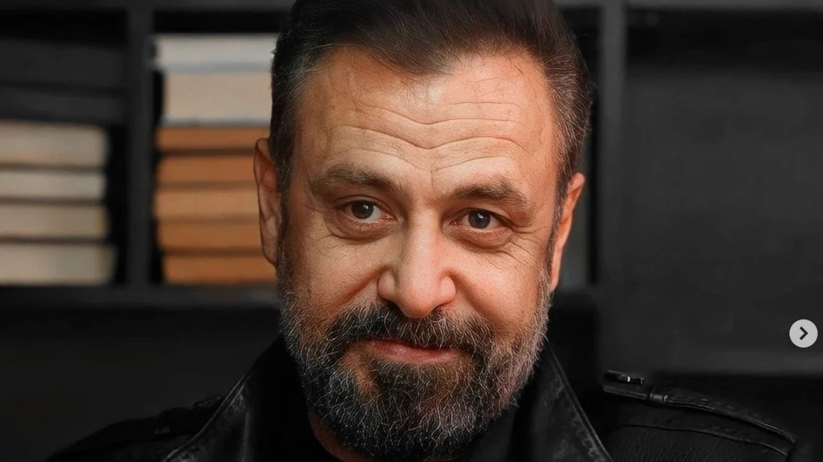 Bir mekanda eğlenmeye giden Nejat İşler, eski rol arkadaşı İnanç