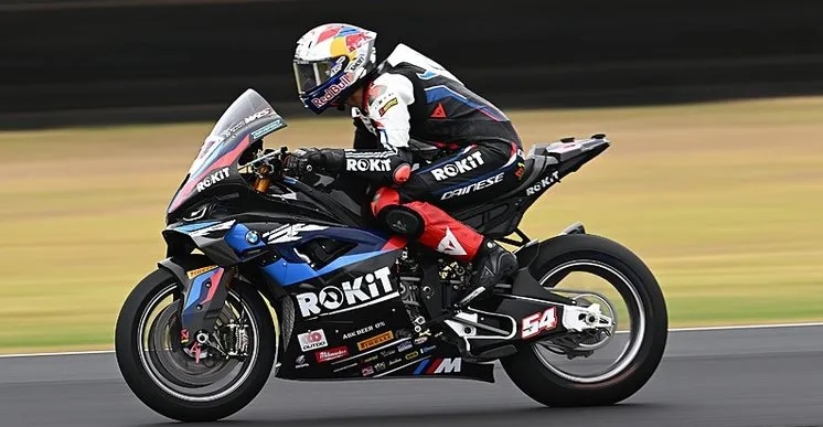 Milli sporcu Toprak Razgatlıoğlu, Dünya Superbike Şampiyonası'nın Avustralya'daki ilk ayağının