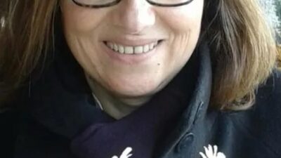 İstanbul Kadıköy Bahariye Caddesi’nde tramvay yoluna giren torununu kurtarmak isteyen