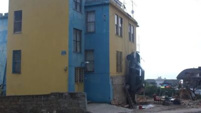 İnanılmaz olay Antalya Alanya'da meydana geldi. Kaza yaptığı aracını cezalandırmak