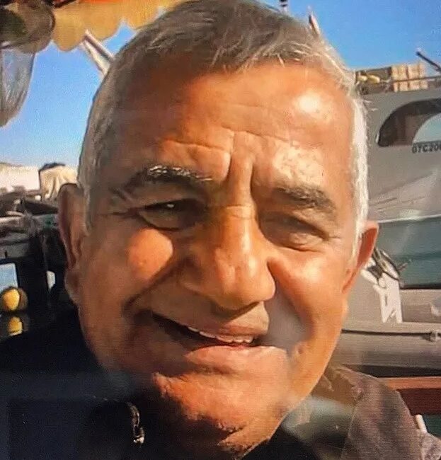 Antalya'da balıkçı barınağındaki teknesinde arkadaşlarıyla vakit geçirdikten sonra suya düştüğü