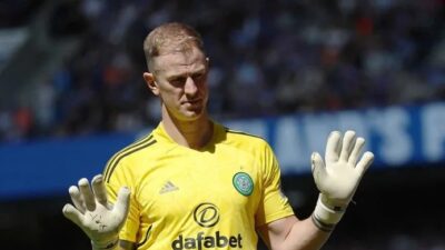 İskoçya temsilcisi Celtic'in kalesini koruyan Joe Hart, sezon sonunda aktif