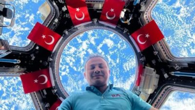 Türk astronot Alper Gezeravcı, tarihi bir göreve imza attı. 19