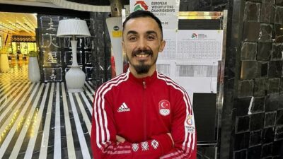 Bulgaristan'da düzenlenen Avrupa Halter Şampiyonası'nda erkekler 55 kiloda milli sporcu