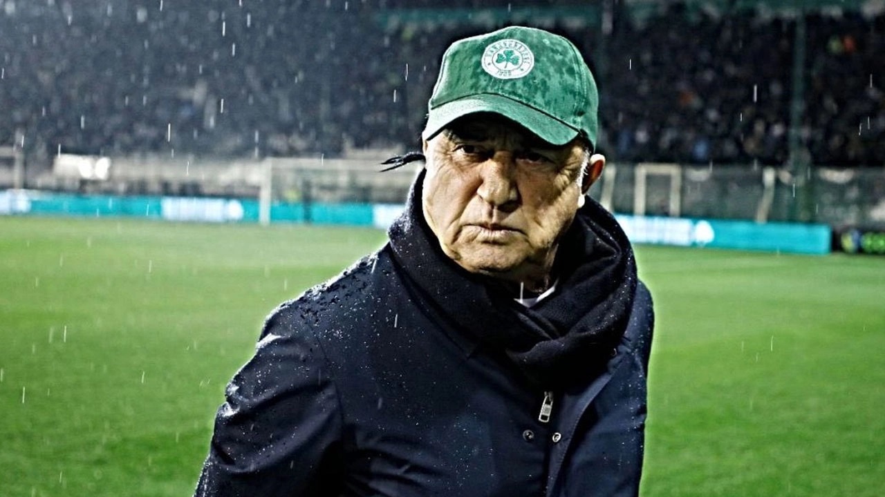  Yunanistan Süper Ligi ekiplerinden Panathinaikos'a imza atan Fatih Terim,