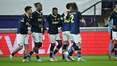 Son dakika haberi: Temsilcimiz Fenerbahçe, UEFA Konferans Ligi son 16