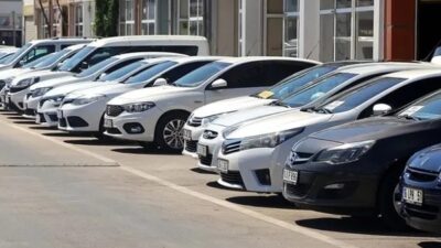 Türkiye'de ikinci el çevrim içi oto pazarında satışlar şubatta yüzde