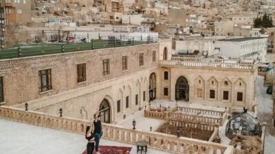 Binlerce yıllık tarihi ile açık hava müzesi konumunda olan Mardin’in