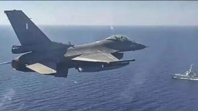  Yunan Hava Kuvvetlerine ait F-16 savaş uçağı, Ege Denizi'nde
