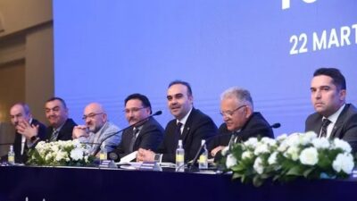 Kayseri’de Sanayicilerle İstişare Toplantısı’nda konuşan Sanayi ve Teknoloji Bakanı Mehmet