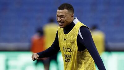 PSG forması giyen ve adı Real Madrid ile anılan Kylian