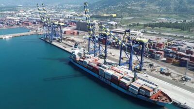 Ulaştırma ve Altyapı Bakanı Abdulkadir Uraloğlu, hurdaya ayrılan Türk bayraklı