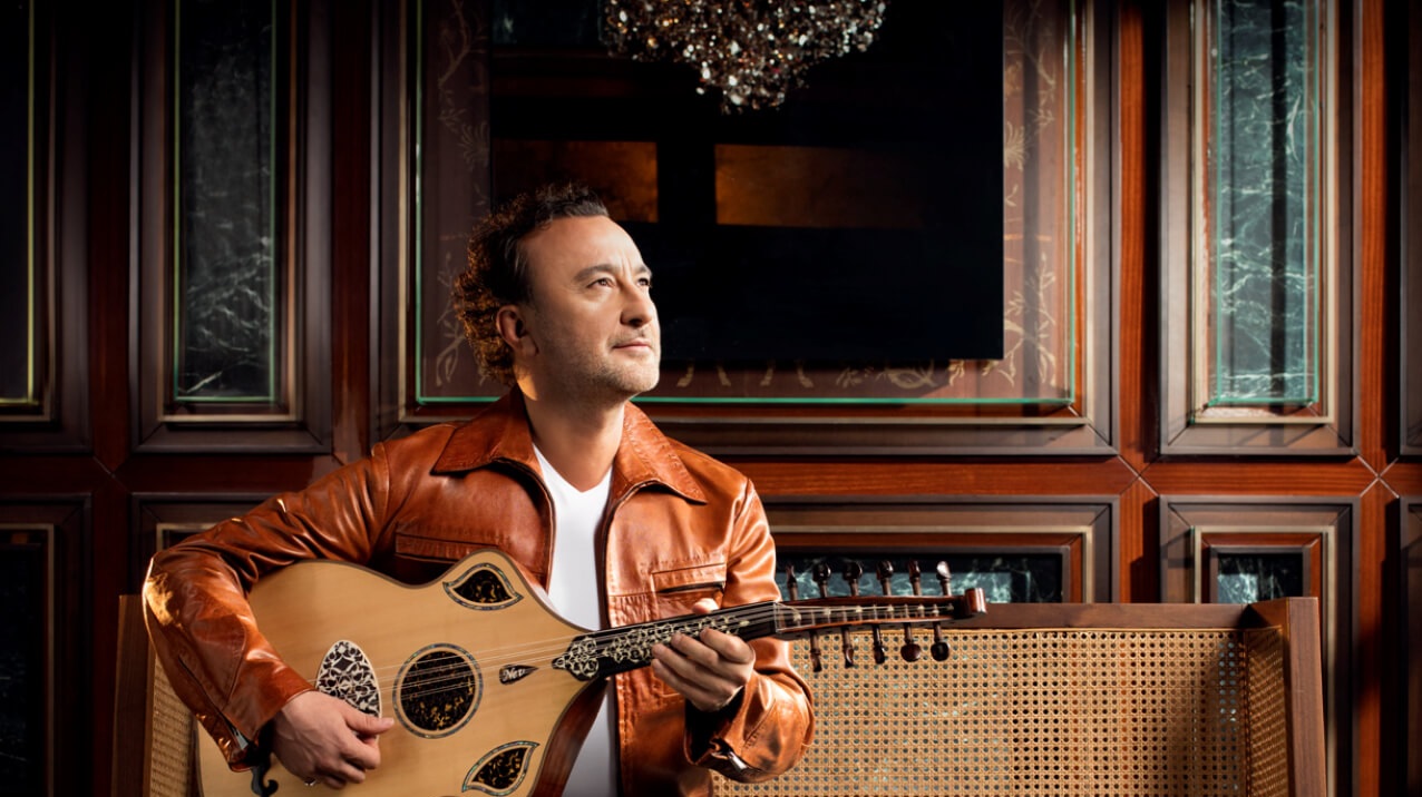 Ünlü şarkıcı Nevzat Dogansoy, annesi Tülin Doğansoy'un vefat ettiğini duyurdu.