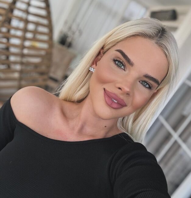 Eski eşiyle yaşadığı sıkıntılarla sık sık gündeme gelen Sihirli Annem