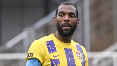 Son olarak Türkiye'de Eyüpspor forması giyen Ryan Babel, Hollanda basınına