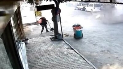 Adana'nın İmamoğlu ilçesinde sinek ilaçlaması yapılan rögarda metan gazı nedeniyle