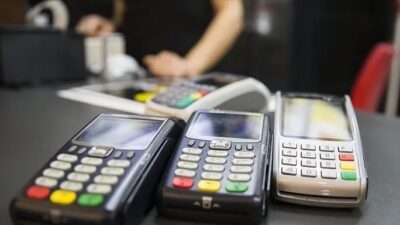 Bankalararası Kart Merkezi (BKM) verilerine göre, kredi kartları, banka kartları