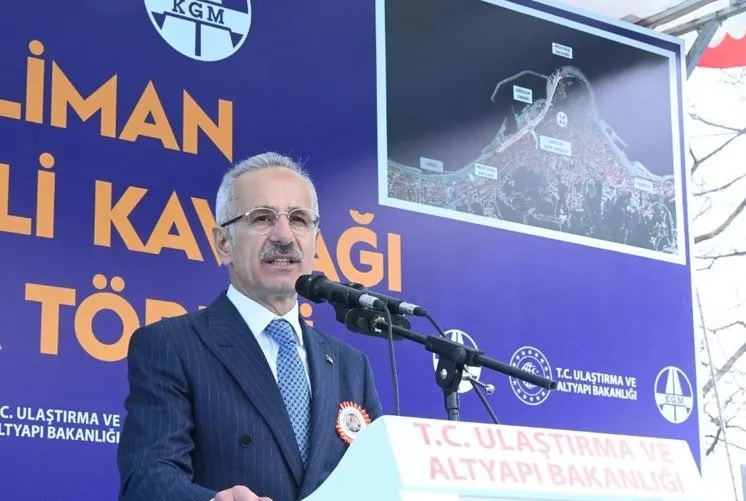 Hızlı tren hattı Karadeniz'e geliyor. Ulaştırma ve Altyapı Bakanı Abdulkadir