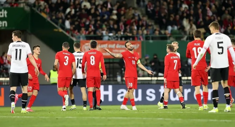 İtalyan hoca, Macaristan ve Avusturya maçlarında 24 oyuncuya görev verdi.