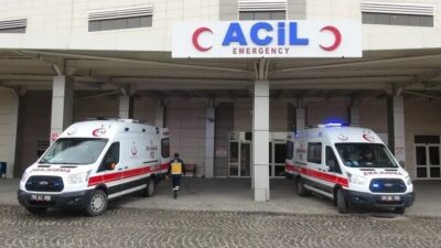 Şanlıurfa’nın Eyyübiye ilçesinde muhtarlık kavgası nedeni ile silahlı kavga yaşandı.