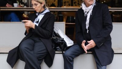 2016 yılında nikah masasına oturan oyuncu Mesut Akusta ile Şafak