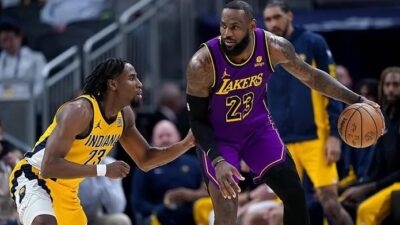 NBA'de Houston Rockets, deplasmanda Utah Jazz'ı 101-100 yenerek art arda