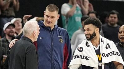 NBA'de Denver Nuggets, deplasmanda San Antonio Spurs'ü 117-106 yendi.