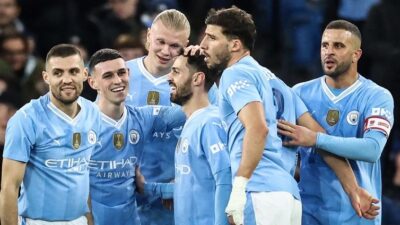 İngiltere Federasyon Kupası'nda (FA Cup) Newcastle United'ı 2-0 yenen Manchester