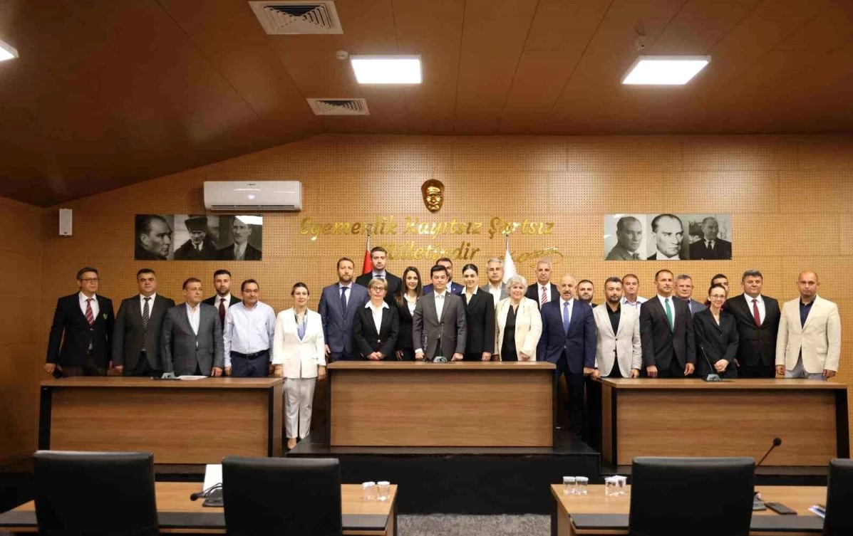 Marmaris Belediye Meclisi'nin yeni dönem ilk toplantısı yeni meclis salonunda