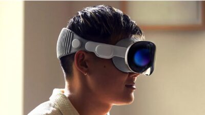 Apple, bu yılın başında piyasaya sürdüğü Vision Pro karma gerçeklik