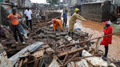 Kenya'nın batısındaki Old Kijabe Barajı'nın çökmesi sonucu 42 kişinin hayatını
