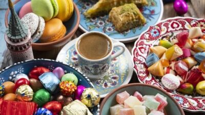 Ramazan Bayramı dediğimizde gün boyu çay ve kahve yanına çikolata,
