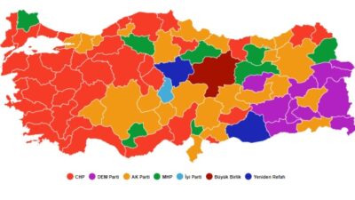 Dünkü seçimlere ilişkin açıklamalarda bulunan YSK Başkanı Ahmet Yener, "Türkiye