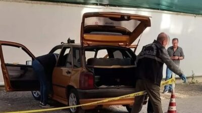 Tekirdağ'da aralarında husümet bulunan iki kişi hastanenin bahçesinde kavga etti.