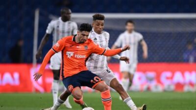 Deplasmanda karşılaştığı Başakşehir karşısında Beşiktaş, maçın uzatma dakikalarında yediği golle