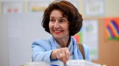 Kuzey Makedonya’da cumhurbaşkanlığı seçiminin ikinci turunda Gordana Siljanovska Davkova, ülkenin
