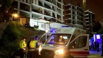 İstanbul Eyüpsultan’da arıza yapan otomobilini çalışması için yokuş aşağı salan