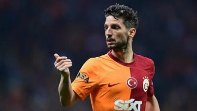 Sivasspor maçında sakatlığına rağmen sahaya çıkan Mertens şovunu yaptı. Son