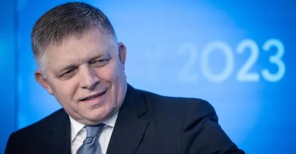 Son dakika haberleri: Slovakya Başbakanı Robert Fico, toplantıdayken kimliği belirsiz