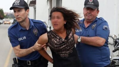 Adana’da kaldırım taşıyla camını kırarak girdiği giyim mağazasından kıyafet çalarken