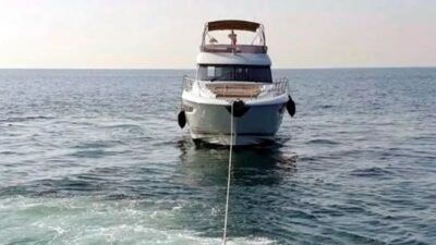 İstanbul Ambarlı açıklarında içinde iki kişi bulunan tekne makine arızası